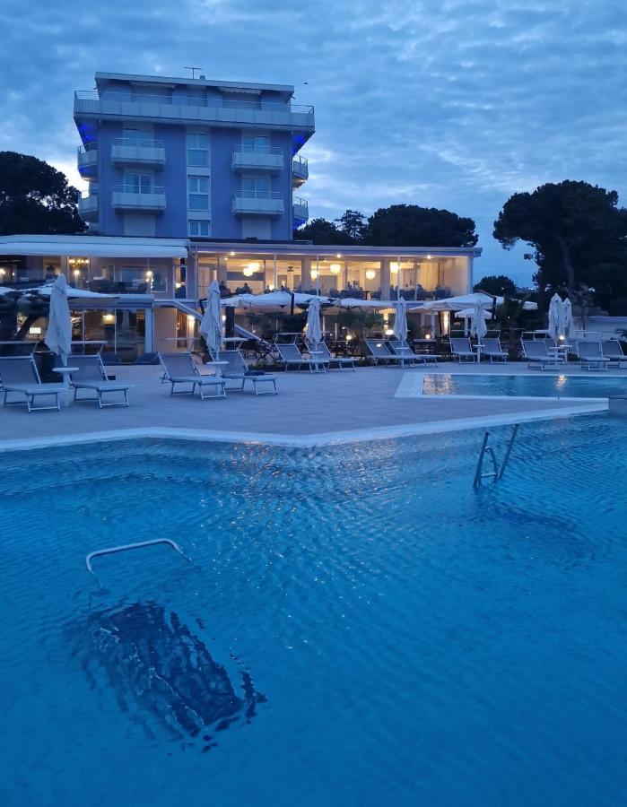 Fantinello Hotel Caorle Exterior foto