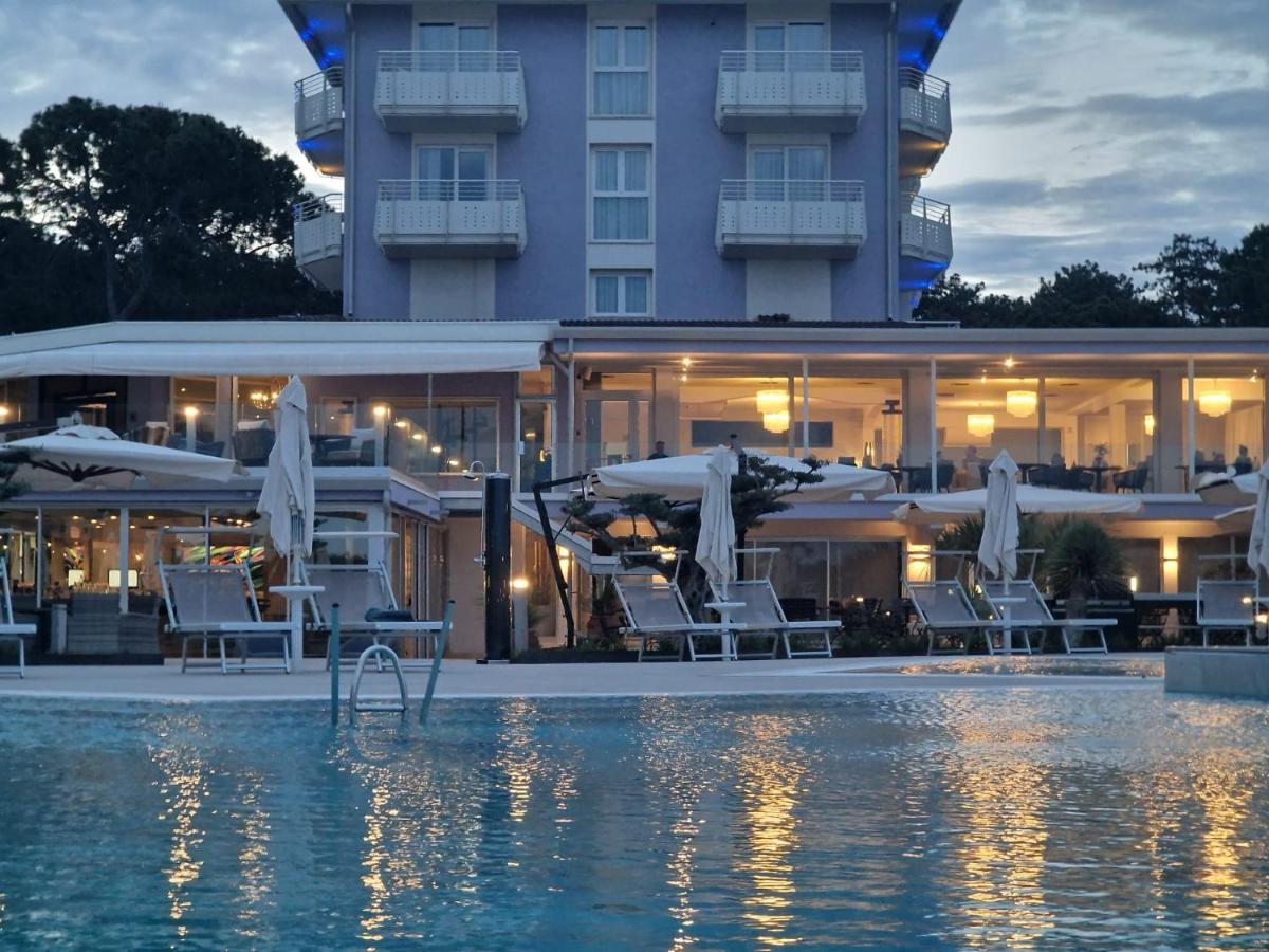 Fantinello Hotel Caorle Exterior foto