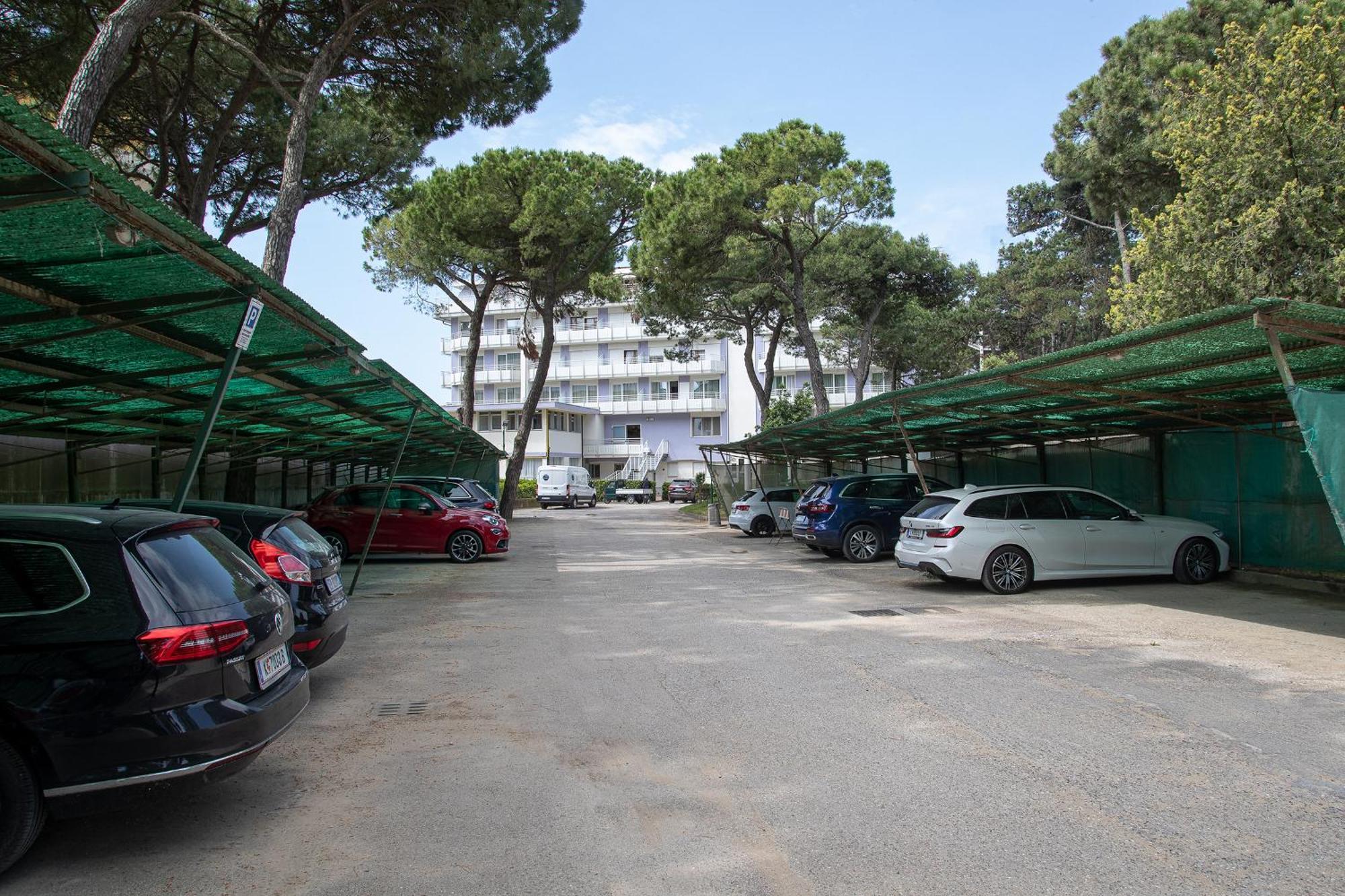 Fantinello Hotel Caorle Exterior foto